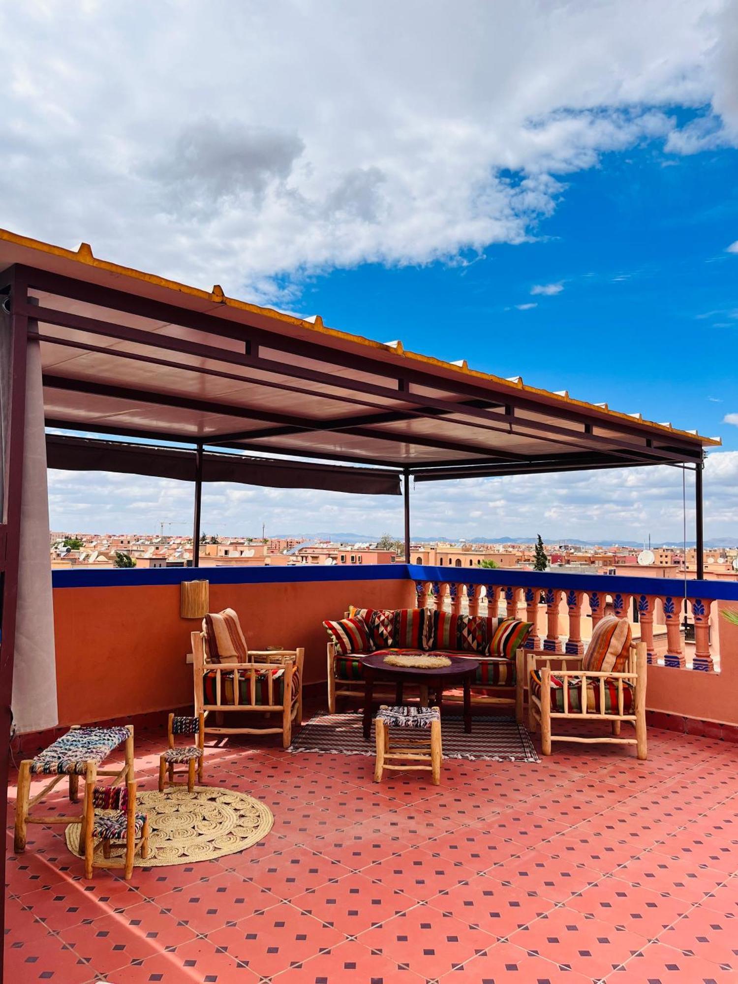 Apartment With Ac, Patio And Rooftop Appartement Climatise Avec Patio Et Toit Terrasse Марракеш Экстерьер фото
