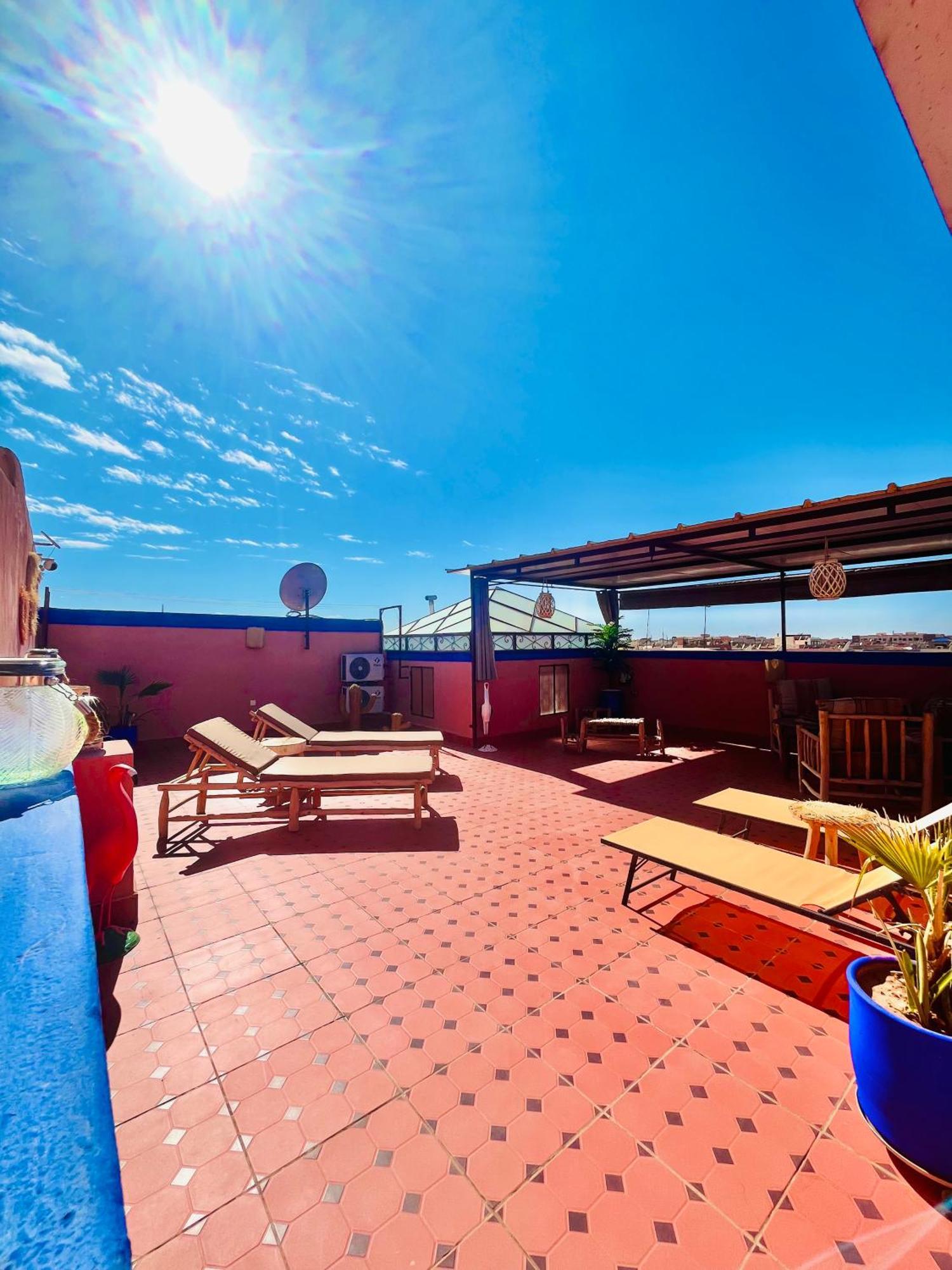Apartment With Ac, Patio And Rooftop Appartement Climatise Avec Patio Et Toit Terrasse Марракеш Экстерьер фото