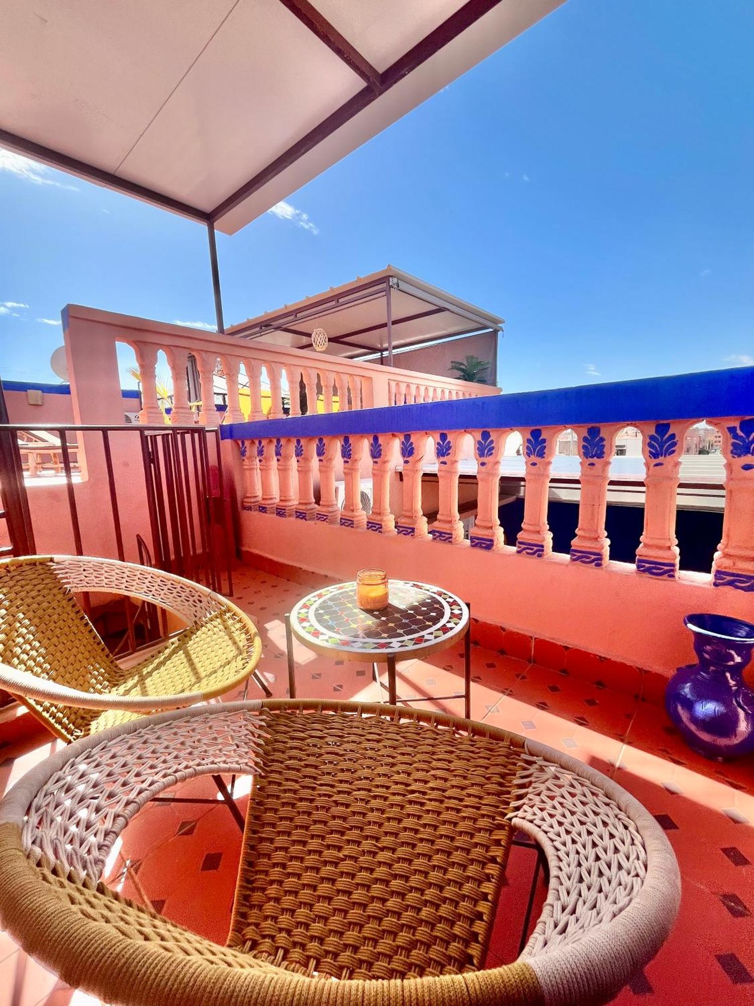 Apartment With Ac, Patio And Rooftop Appartement Climatise Avec Patio Et Toit Terrasse Марракеш Экстерьер фото